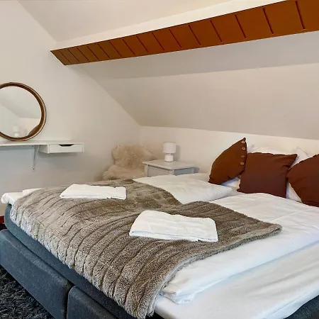 Unique 3bed - Generous Terrace - Lägenhet *